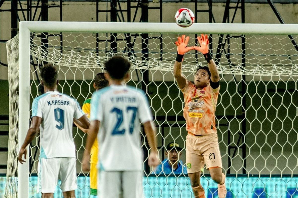 Ernando Ari Jadi Tembok Terakhir Persebaya, Tak Gentar Hadapi PSBS